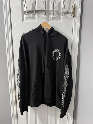 Felpa con cappuccio floreale